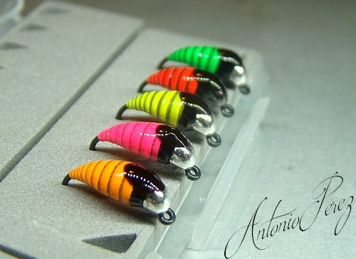 Synthetic Tapered Quill Rose Fluo Autocollant