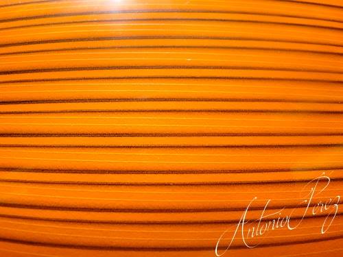 Synthetic Tapered Quill Orange Fluo Autocollant